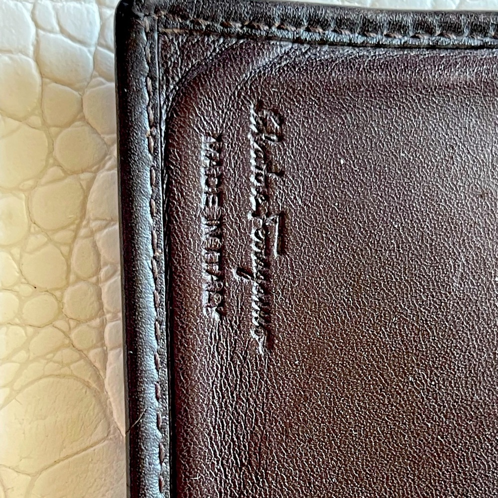 Salvatore Ferragamo man wallet 100% guarantee authentic !